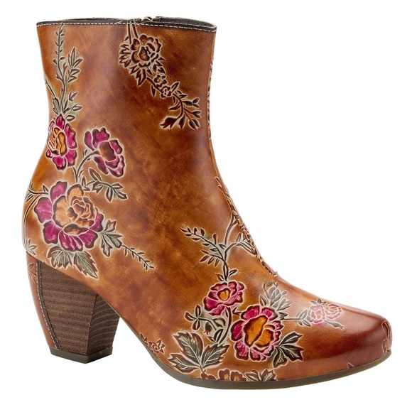 L`ARTISTE FOLKA BOOTIES CAMAL Size 38 (7.5-8) NWOB - Picture 1 of 9